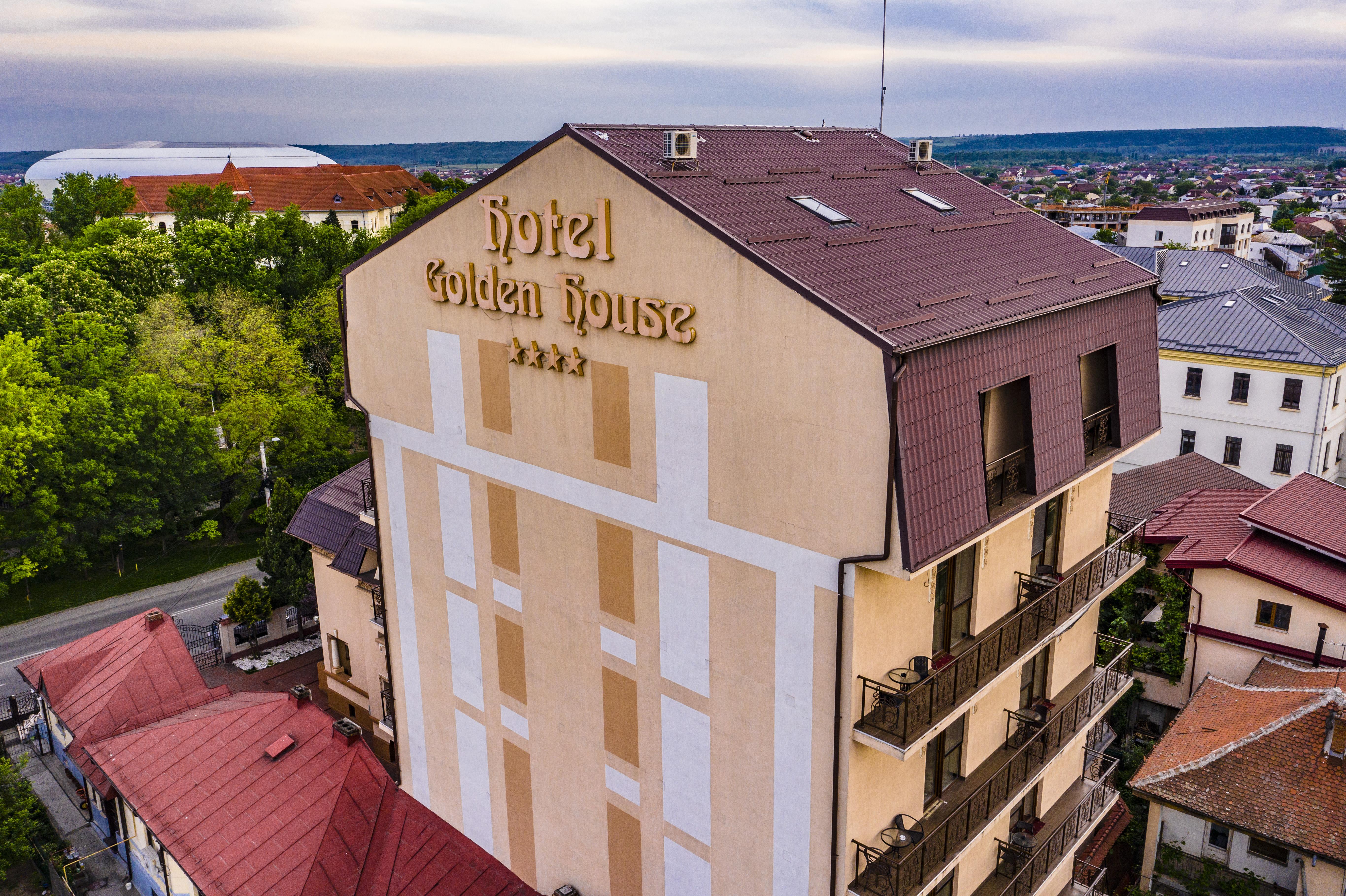 Hotel Golden House Craiova Exterior photo